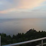Mihalis * Himarë