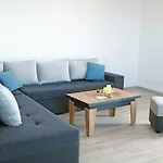 Mihalis * Himarë