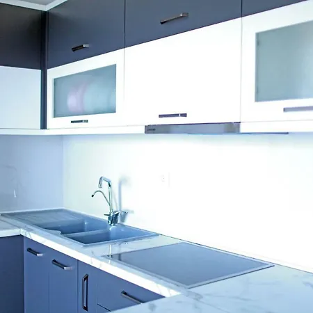 Mihalis Apartment Himare
